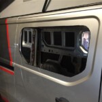 uitgezaagd_raam_Nissan_NV300